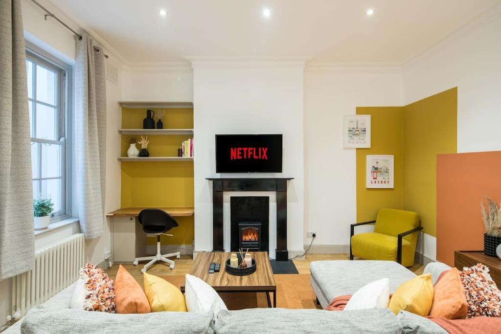 Superb Retreat Central Next Tube Apartment London Exterior photo