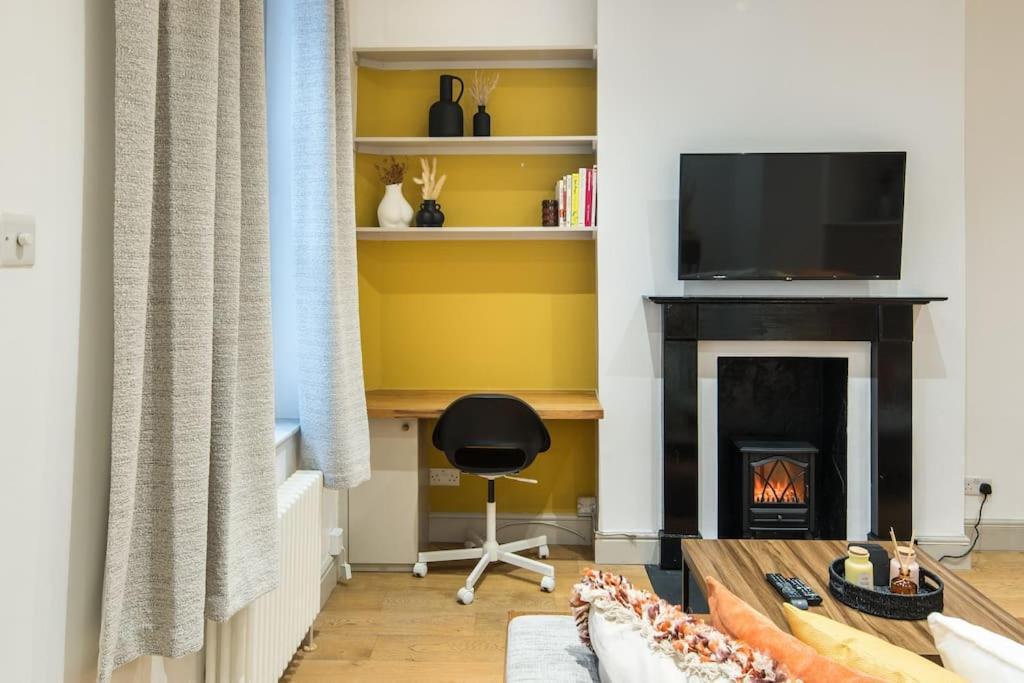 Superb Retreat Central Next Tube Apartment London Exterior photo