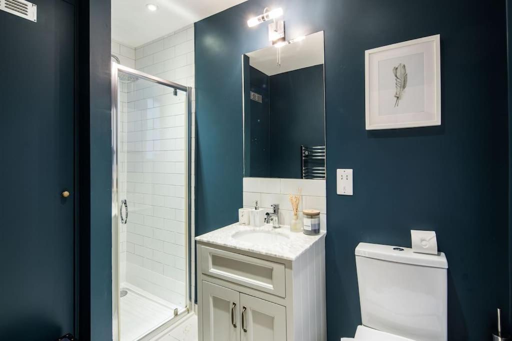 Superb Retreat Central Next Tube Apartment London Exterior photo