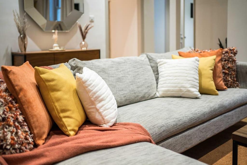 Superb Retreat Central Next Tube Apartment London Exterior photo
